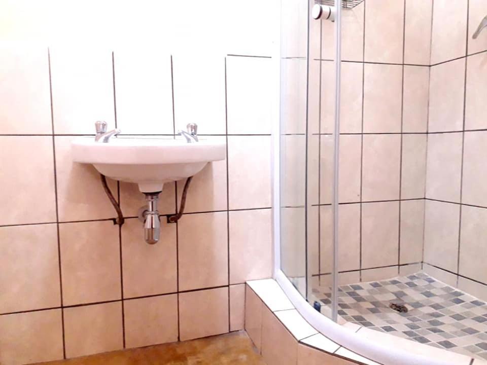 Hluhluwe Gate Safari Camp Hotel Екстериор снимка