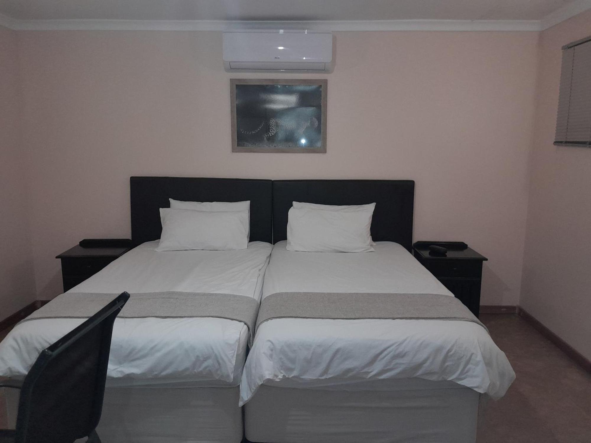 Hluhluwe Gate Safari Camp Hotel Екстериор снимка