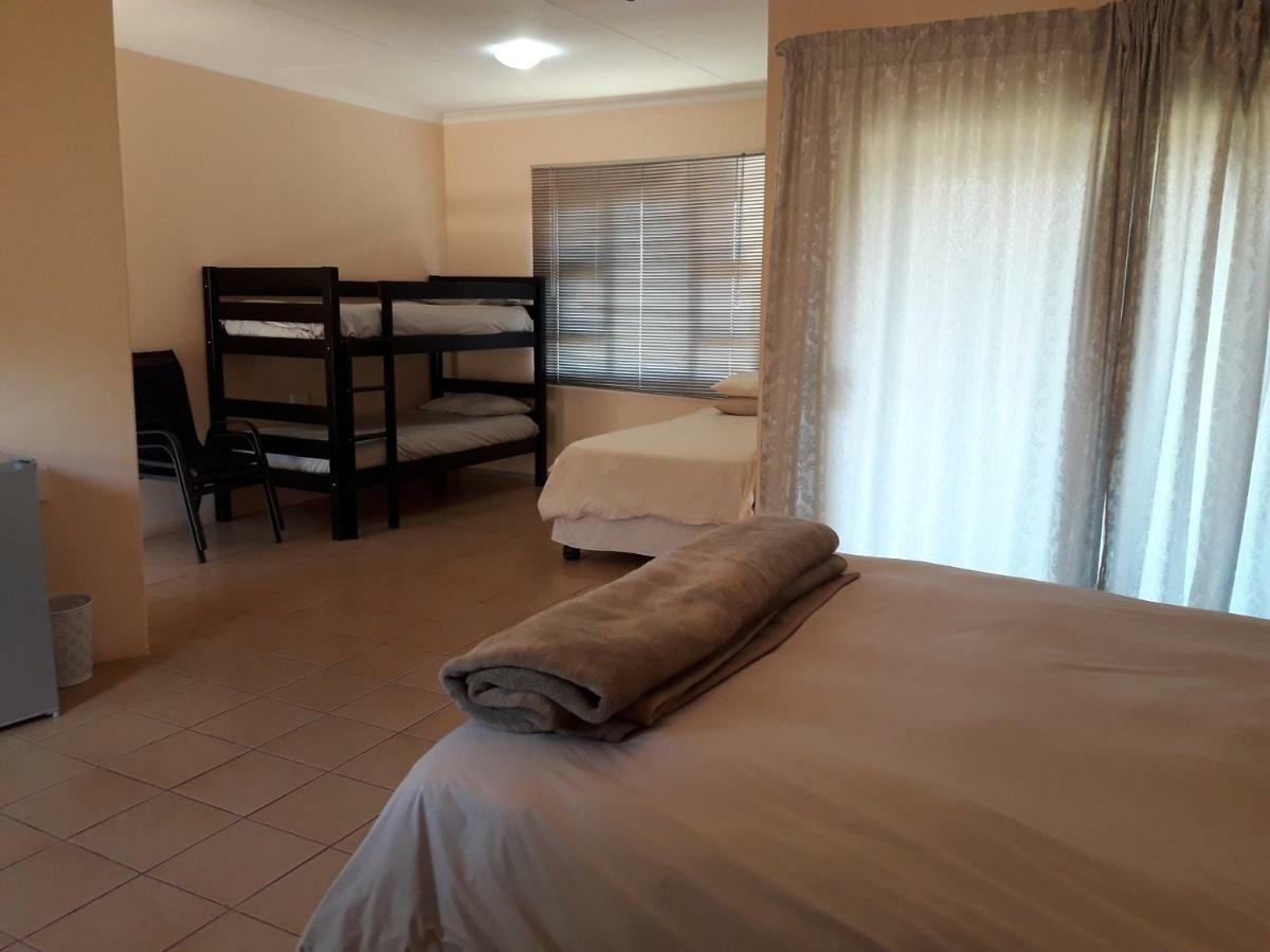 Hluhluwe Gate Safari Camp Hotel Екстериор снимка